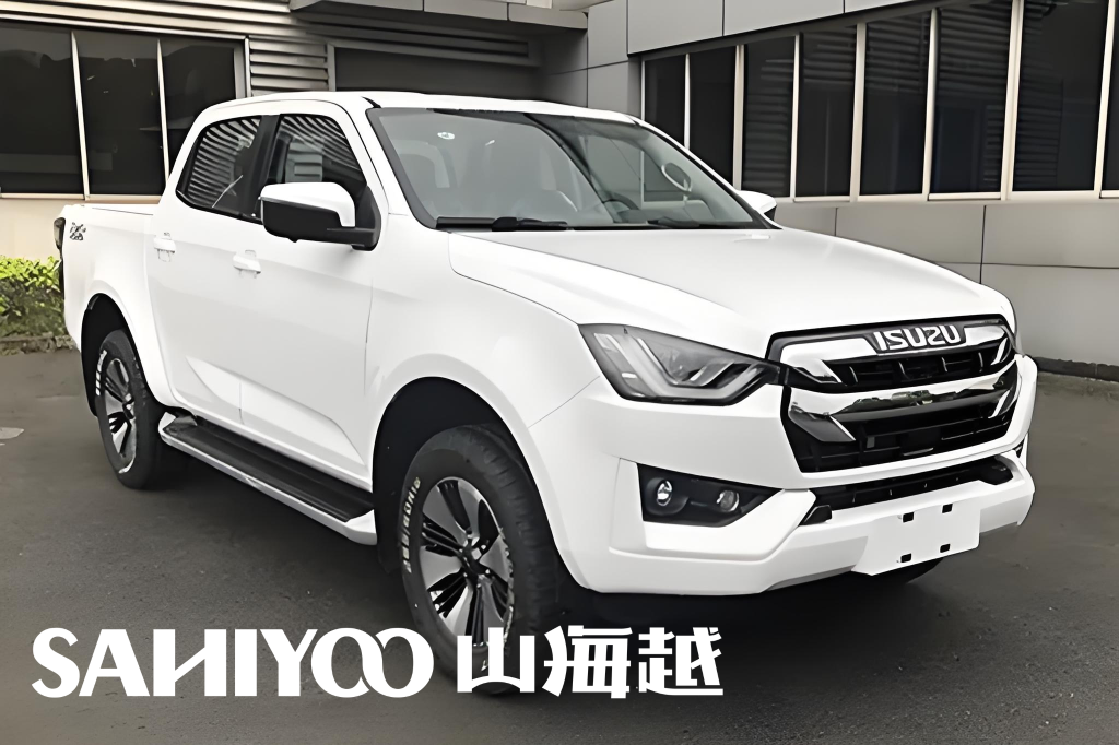 Qingling Isuzu T30 pickup parked in city environment with modern building background